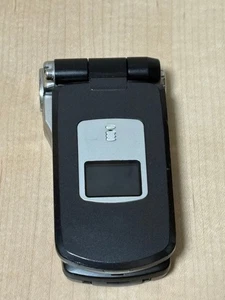 FOMA P900iV Cloud Black Final Fantasy VII Advent Children Crisis Core Phone JP - Bild 1 von 1