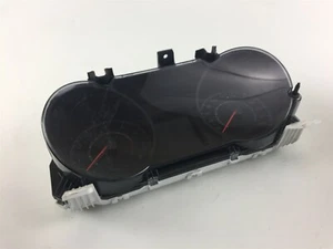 W1696 MITSUBISHI SPEEDOMETER INSTRUMENT MM0053-125 - Picture 1 of 4