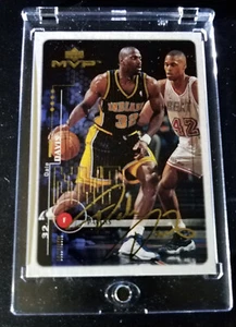 1999-00 Upper Deck MVP Gold Signature Script #66 Dale Davis /100 Pacers - Picture 1 of 2