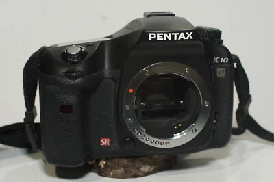 [TESTED] Pentax K10D 10.2 MP SR SLR CCD Digital Camera IBIS Classic (Body only) - Image 1 of 4
