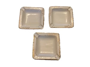 Juego de 3 delicados ceniceros para cigarrillos de porcelana blanca con adornos dorados Shabby Chic Japón - Imagen 1 de 3