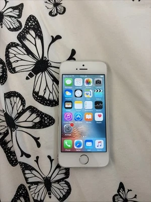 Apple iPhone 5s A1533  iOS 9 !!! 16gb Bianco Argento Silver 4104 - Immagine 1 di 4