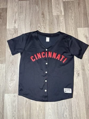 Camiseta Victoria's Secret Rosa Colección MLB Top Cincinnati Reds Abotonada, Talla M Foto 1 de 4