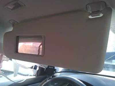 09-13 2014 15 16 17 Volkswagen VW CC Driver LH Sun Visor in Tan w/ Illumination Foto 1 de 4