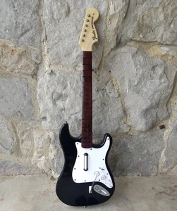 Xbox 360 Rock Band 2 Fender Guitar Controller Wireless Stratocaster - Picture 1 of 3