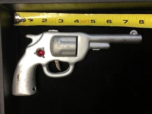 Vintage Wyandotte Toys Silver Tone Pistol Clicker Gun NICE!  RARE! - Picture 1 of 5
