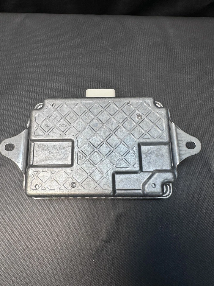 TOYOTA HILUX VIII Pick-up N1 Voltage Control Unit 2019 - Image 1 of 4