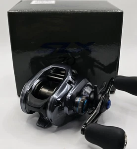 Shimano 24 SLX 70 Baitcast Reel Right Hand from Japan - Picture 1 of 16