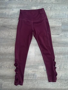 LegEnd Activewear High Rise Leggings Damen Medium Maroon Scrunch Saum Taschen - Bild 1 von 5