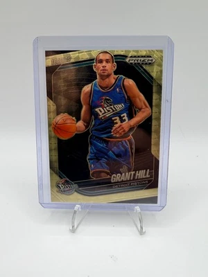 2024-25 Panini Prizm Negro #287 Grant Hill Oro Vinilo Prizm/5 Pistones Foto 1 de 2