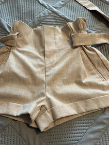 charlotte russe elegante Shorts mit Gürtel. gr xs - Bild 1 von 9