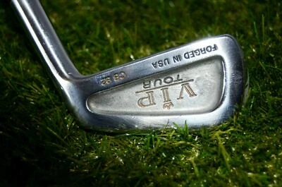 MacGregor VIP Tour 4 Iron Right Handed 38.25" Steel	Stiff  w/New Grip - Image 1 of 4