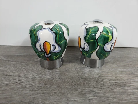 VINTAGE PAIR OF TALAVERA CERAMIC Shower Sink VANITY Faucet Knobs Decorative IRIS Cover