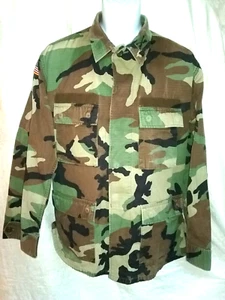 Camouflage Hemdjacke Med-Reg mit Patches - Bild 1 von 8