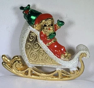 Vintage Christmas Brooch Pin Santa Claus in Sleigh - Picture 1 of 2