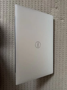 Dell Precision 5540 15" FHD Xeon E-2276M 32 GB RAM 512GB SSD 1TB Win 11 Pro - Picture 1 of 6