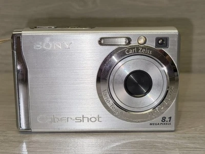 Sony Cyber-shot Super Steady Shot DSC-W90 8.1MP Fully Working **No Battery** - Image 1 of 4