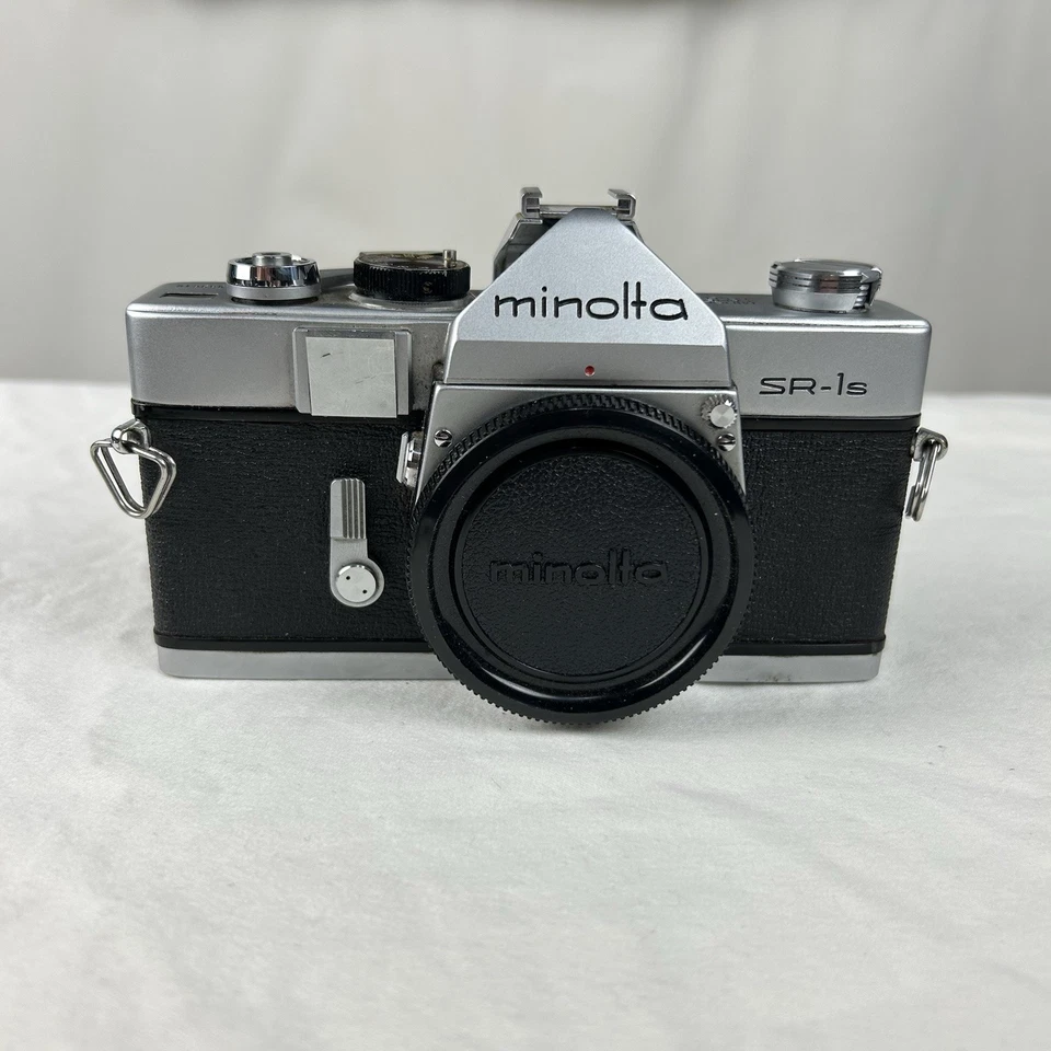 Minolta SR-1s Silver SLR 35mm Film Camera And Accessories-Made In JAPAN - Image 1 of 4