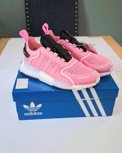 New Youth Pink Adidias Originals Girls Sneaker Shoes With Tags & Box Size 4.5 - Picture 1 of 14
