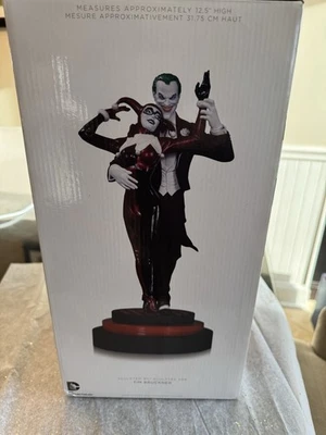 蝙蝠侠:小丑和哈雷·奎因雕像 DC 收藏品 疯狂爱情 伟大 CONDT! — 第 1/4 张图片