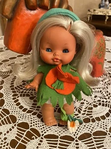 BAMBOLA MINI  FURGA"LE REGINE DELLE STAGIONI" BRUNETTA REGINA D'ESTATE - Foto 1 di 6