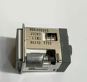 X 10 LOT - EATON WHITE LIGHT INDICATOR *P/N: 90KA6D2H1J1WL1N1* ALT: GL14B3B11W1 - Picture 1 of 4