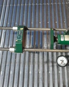 CARVER PRESS model C 12 TON LABORATORY HYDRAULIC LAB BENCH TOP - Picture 1 of 10