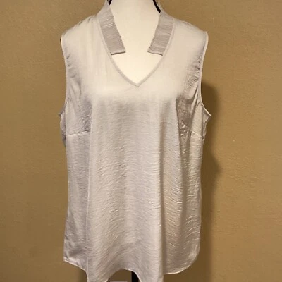 Nuevo Top Cabi Nuevo con Etiquetas Instantáneas, Marfil/Beige, Talla Grande, Sin Mangas Ligero Foto 1 de 4