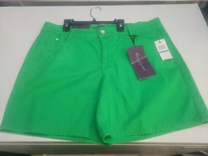 Gloria Vanderbilt Women's Size 16 Green Shorts - Picture 1 of 5
