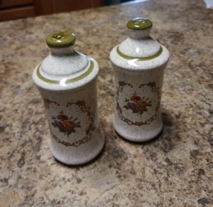 California pottery shakers. Cream speckled with avocado green top and band. Vtg - Picture 1 of 4