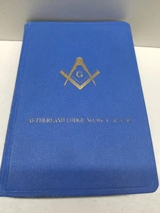 VINTAGE 1924 SACRA BIBBIA MASSONICA EDIZIONE MASSONICA HOLMAN COPERTINA BLU scioccante buone condizioni - Foto 1 di 12