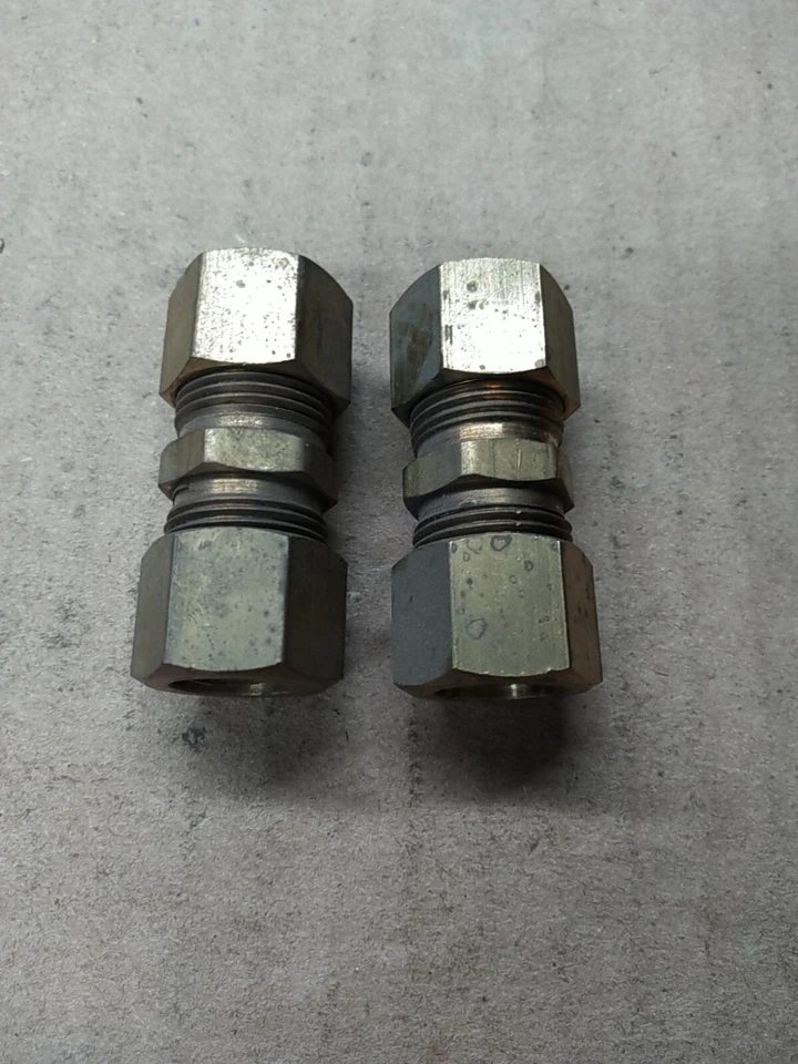 (2) 362-08-08 Brass Compression Union 1/2" OD Tube to 1/2" OD Tube - Image 1 of 1