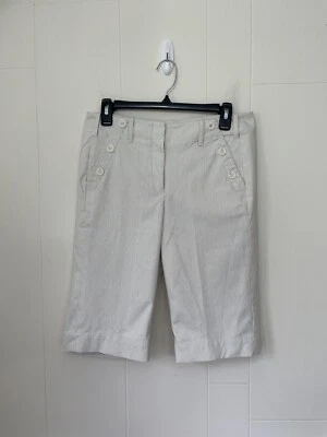 Bermuda Sandro bege bronzeada listra de giz sarja chino ~ Feminina tamanho 6 - Imagem 1 de 4