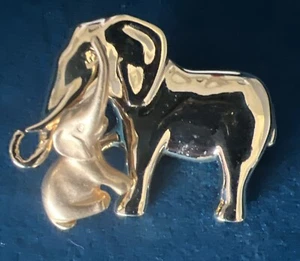 Vintage Yellow Gold Toned Baby & Mother Elephant Brooch Pin  - Picture 1 of 3