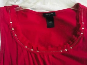 ANN TAYLOR CRIMSON ROT Strass Chiffon Trim Ausschnitt Urlaub Camisole Gr. S - Bild 1 von 4