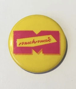 Pulsante pinback vintage Muchmusic 1,25" ho punteggiato con foglia Canada - Foto 1 di 4