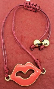 Red lips Bracelet cord adjustable length enamelled fashion lip colour jewelry - Picture 1 of 2