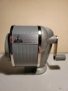 Vintage NOS Sears Rehbock Bleistiftspitzer Hergestellt von Apsco - Bild 1 von 9
