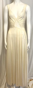 Vintage 70s Silver Label Olga Ivory Nightgown 92170 FULL SWEEP 223" Size Medium - Bild 1 von 6