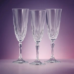 3 x beautiful glass champagne Flutes apx 8" - Picture 1 of 5
