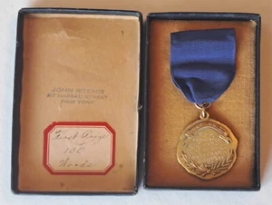 Antique 1928 Writing Gregg Shorthand Gold Filled Award Medal J.Ritchie NY - Picture 1 of 11