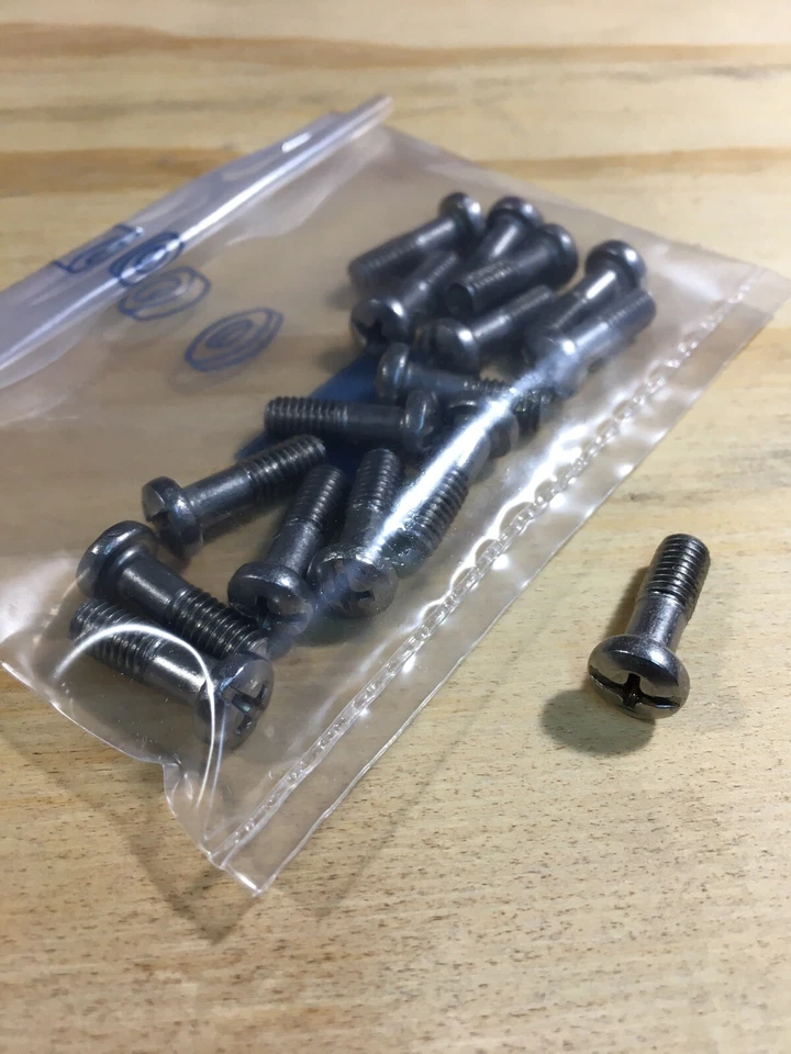 VITE INOX M6x18 TESTA CILINDRICA BOMBATA PARZIALMENTE FILETTATA PER 11mm  PZ.15 - Immagine 1 di 1