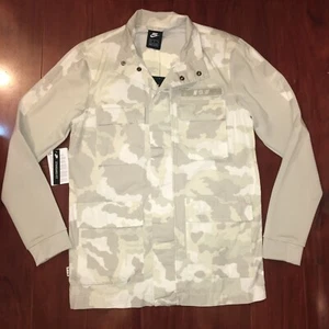 NEU Nike NSW TARNJACKE SPORTBEKLEIDUNG WEISS HELLKNOCHEN 928621-121 HERREN GRÖSSE SMALL - Bild 1 von 7