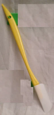 Tupperware 13" Long Silicone Jar Spatula Scraper Yellow & White Top Hangs New - Image 1 of 2