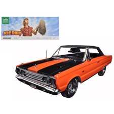 Greenlight 1/18 Diecast Car 1967 Plymouth Belvedere GTX Convertible "Joe Dirt"