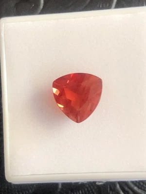 Piedra preciosa suelta roja andesina-labradorita, grande 2,81 quilates, 9,97 x 9,9 mm, billón Foto 1 de 4