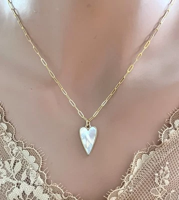 Collar con dije de corazón de perlas concha collar con dije de perlas collar de cadena de oro para mujer Foto 1 de 4