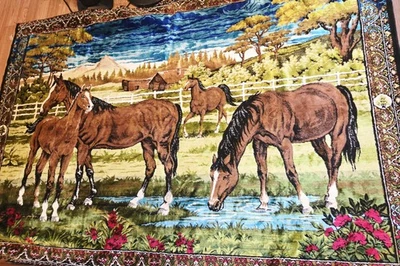 "Alfombra colgante de pared tapiz grande vintage alfombra escena caballos 71 x 49"" colorida" Foto 1 de 4
