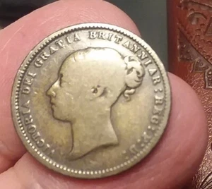 1872 Queen Victoria Sixpence (6d) Silver (92.5%) Coin - Picture 1 of 2