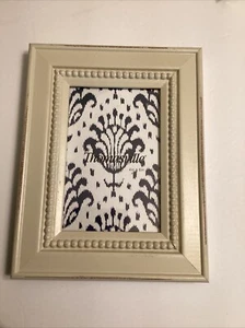Thomasville 4in X6 in picture frame  New  - Picture 1 of 3